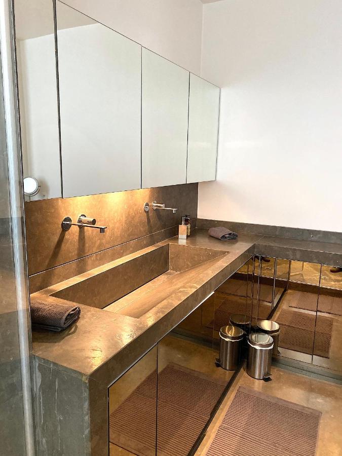 Outstanding 2 Bedrooms With A Terrific Eiffel Tower View Parigi Esterno foto